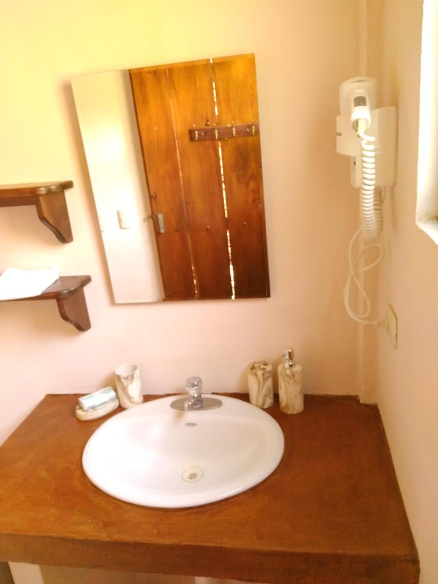 Slow Travel Lodge Upala Extérieur photo
